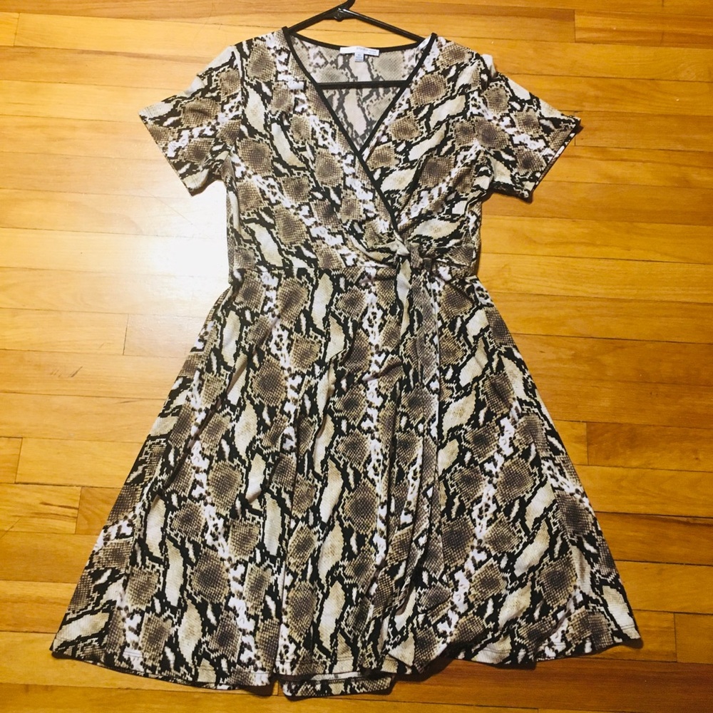 🦋 Studio One stag dress.